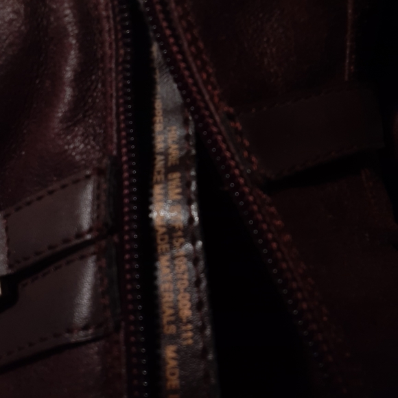 AD705 8-1/2 Bear Traps, Hilarie. Pre owned. Good shape. - Picture 4 of 8